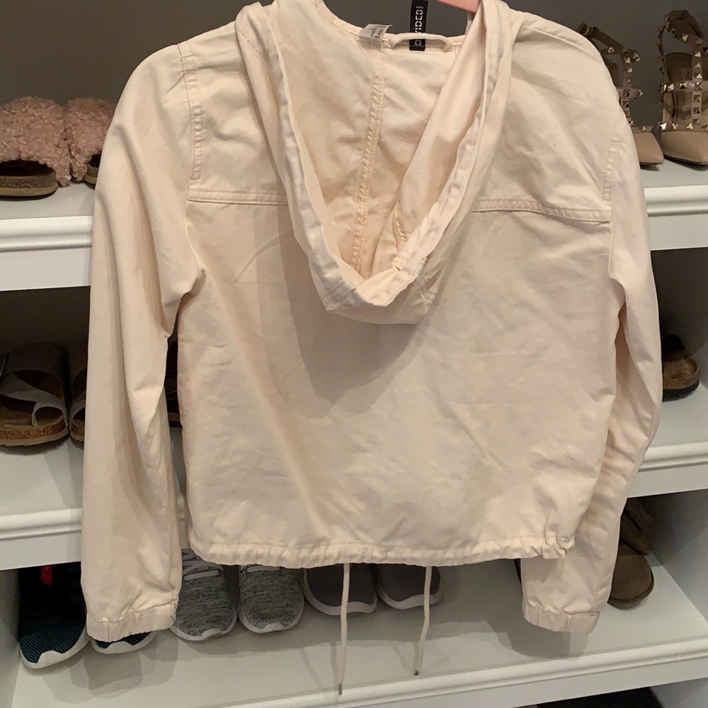 Light H&M Jacket - Picture 2 of 2